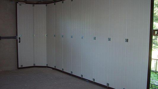 Posuvná vrata do boku