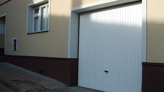 Garážová vrata výklopná